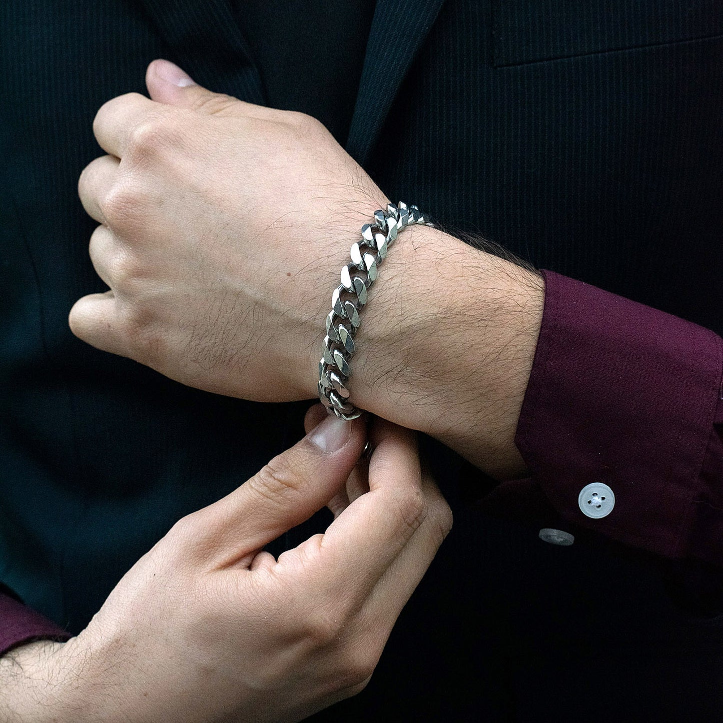 Men's Beveled Curb Chain Stainless Steel Bracelet (12mm) - 8.5"