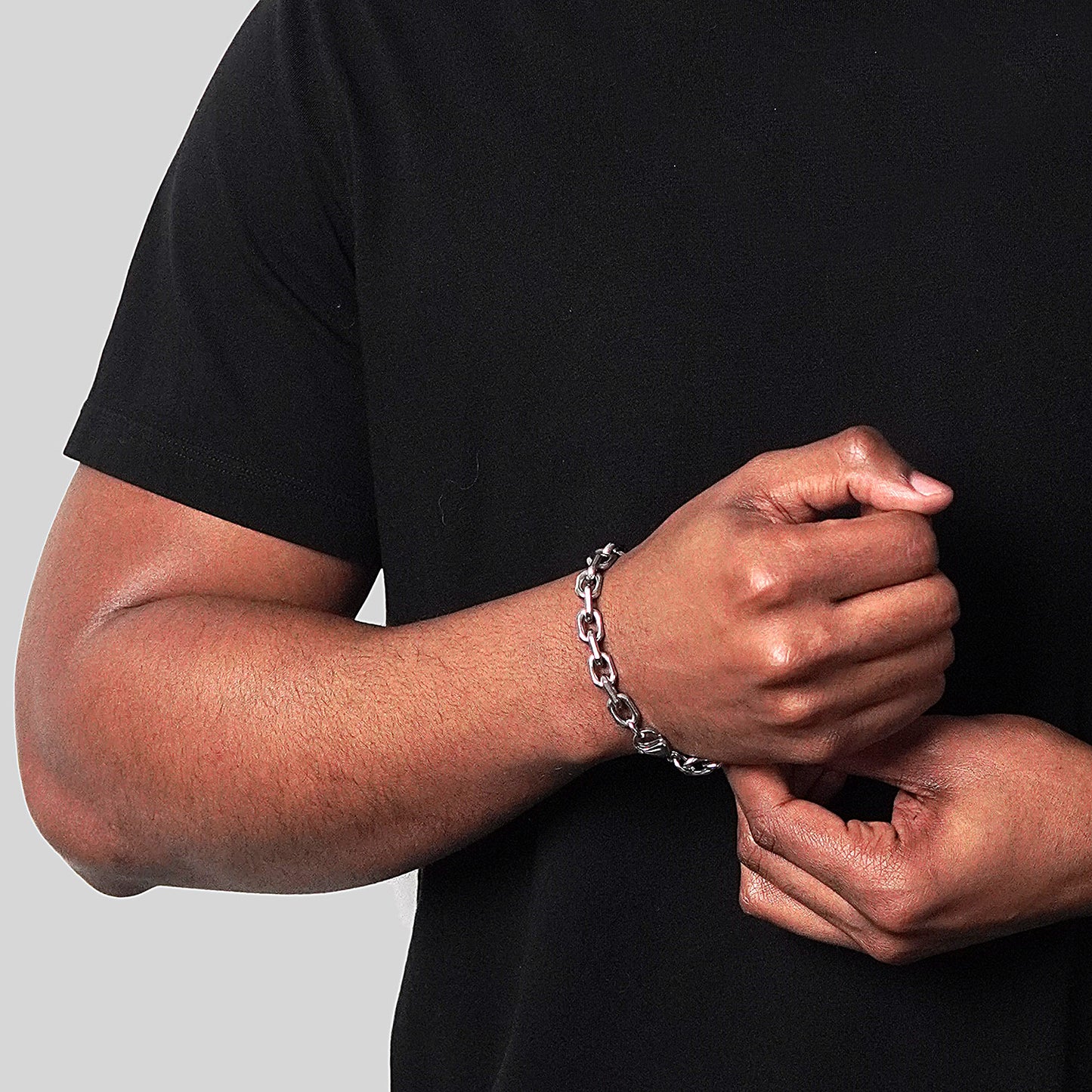 Invicta Jewelry Men's Beveled Edge Rectangular Link Chain Bracelet