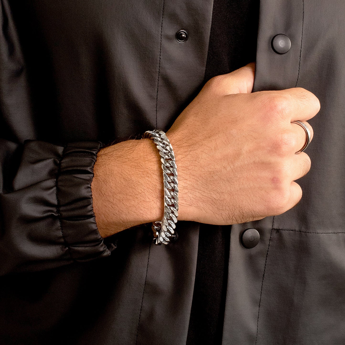 Men's Polished Stainless Steel Curb Chain Bracelet (10mm) - 8"