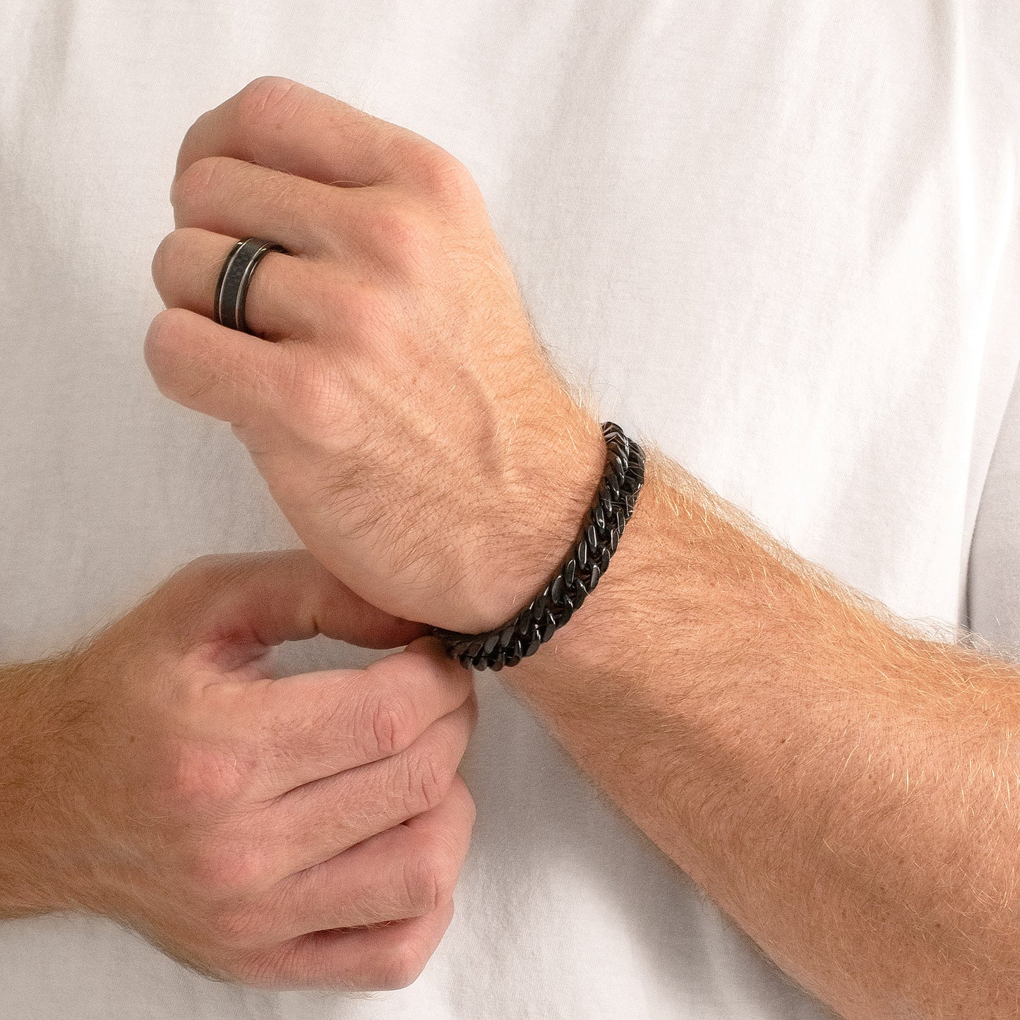 Men's Polished Stainless Steel Curb Chain Bracelet (10mm) - 8"