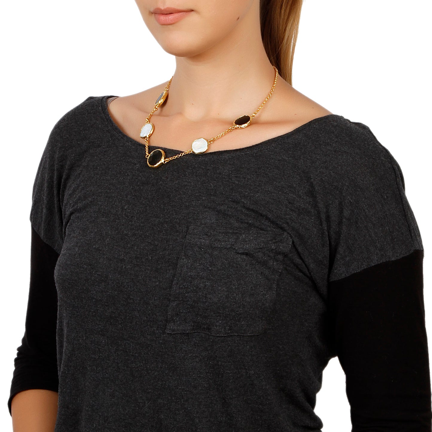 ELYA Gold Tone Mother of Pearl and Onyx Cable Chain Necklace (21 mm) - 18"