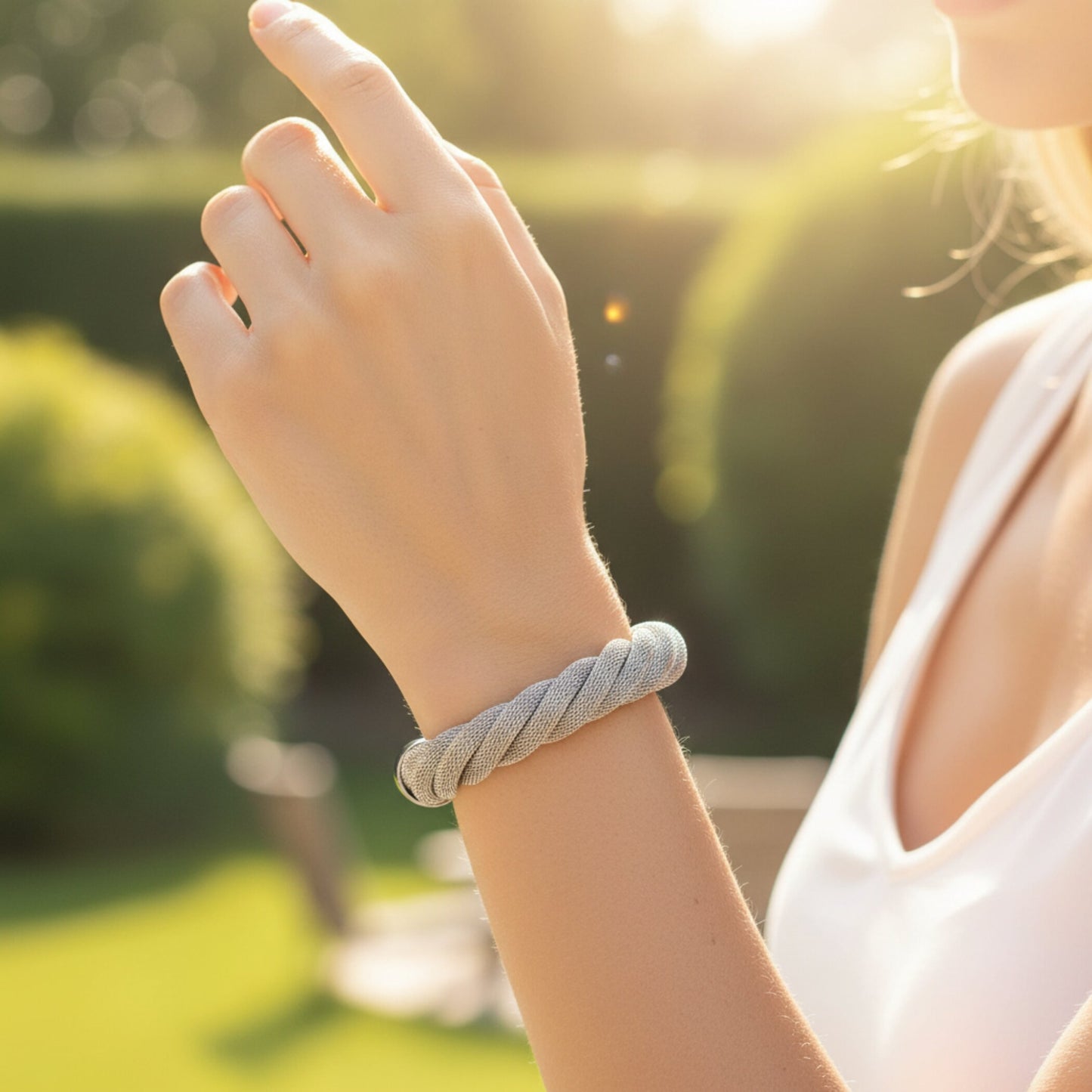 ELYA Polished Twisted Mesh Stainless Steel Bracelet (15mm) - 7.5"