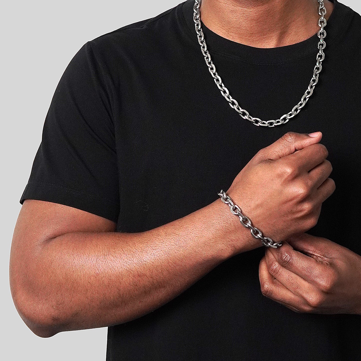 Men's Knife Edge Oval Link Chain Bracelet