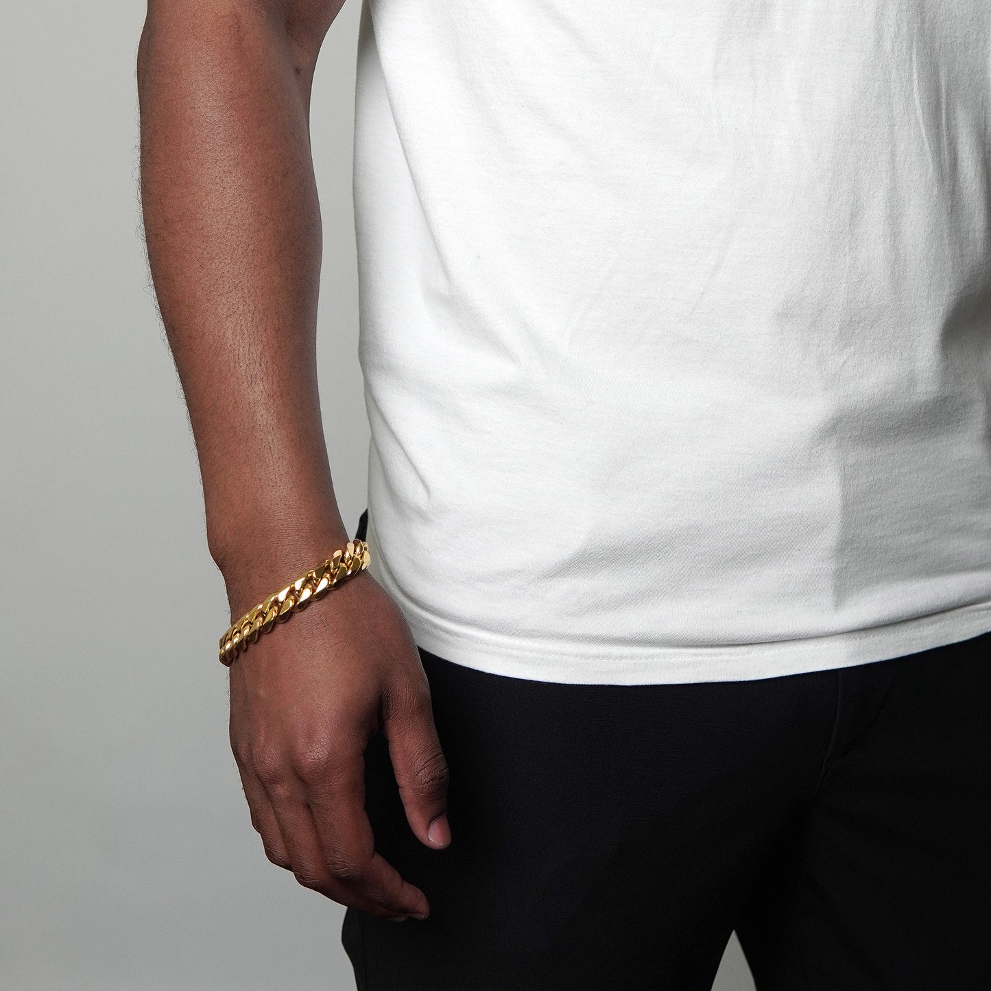 Men's Rounded Beveled Edge Curb Chain Gold Steel Bracelet