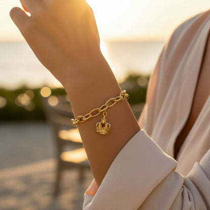 ELYA Women's Crown Charm Gold Plated Stainless Steel Bracelet