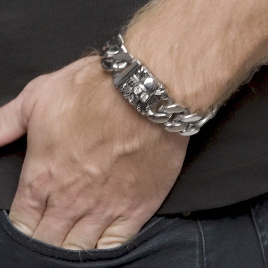 Men's Cubic Zirconia Eyes Skull Clasp Stainless Steel Curb Bracelet